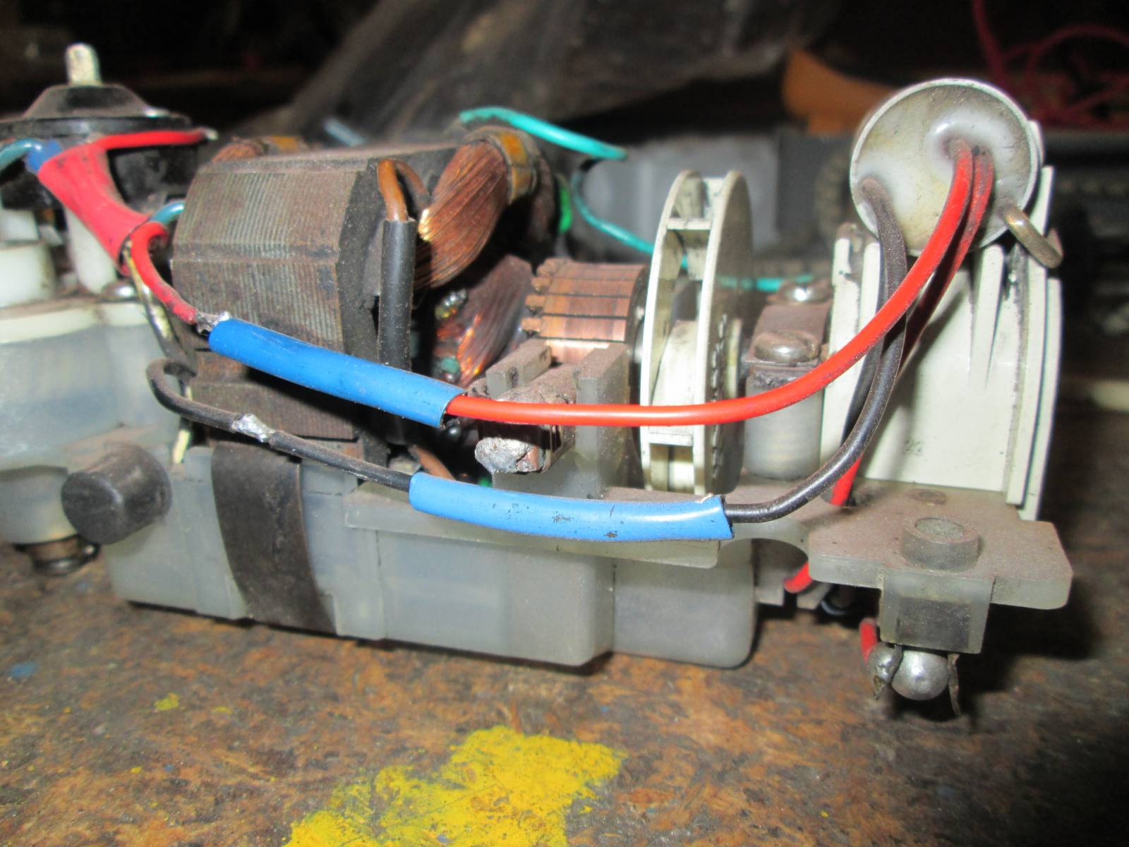 Jak funguje odrušovací kondenzátor?