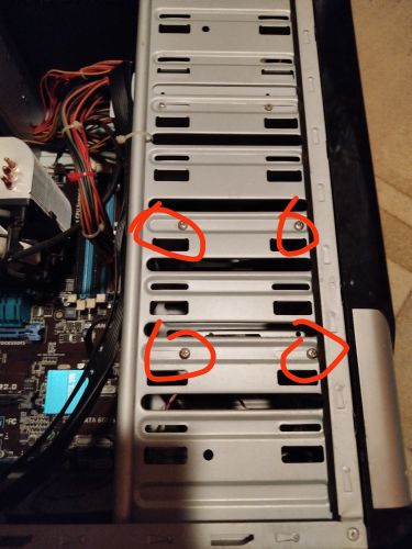 Jak se dostat k DVD mechanice ve stolnm potai? #5