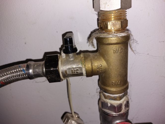 Jak je zvit na tomto kohoutu?