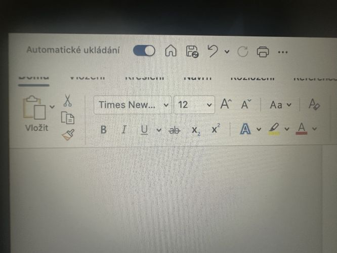 SOS - poradte jak se zbavit tohoto ve wordu?