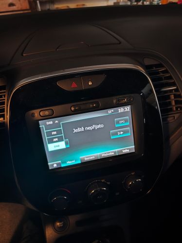 Renault Capture nefukn rdio