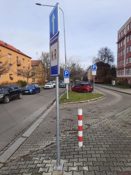 Svisl dopravn znaen parkovn