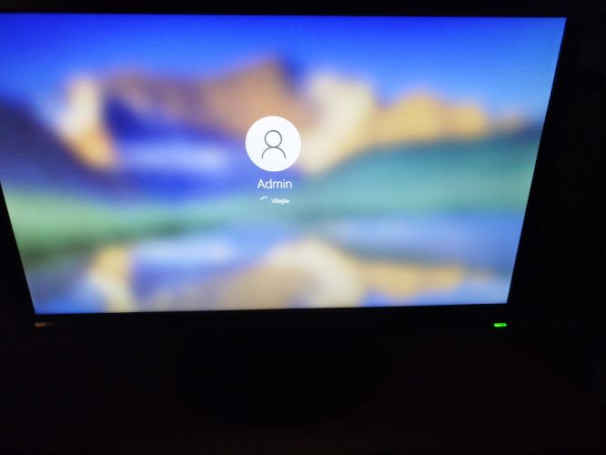 Obrazovka pi startu potae