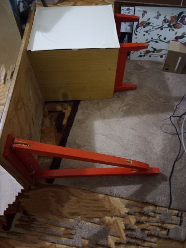 Jak opravit nohy od stolu