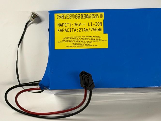 Kde je nabíjací konektor? #2