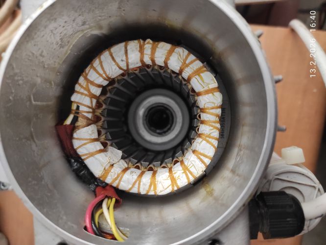 Plochá převodovka KFT105 #2