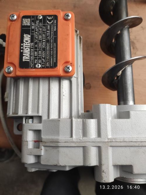 Plochá převodovka KFT105 #3