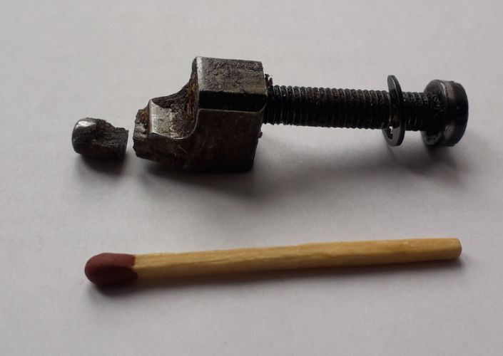 Kde koupit k elektrické řetězové pile Oleo-Mac E140F napínák řetězu?