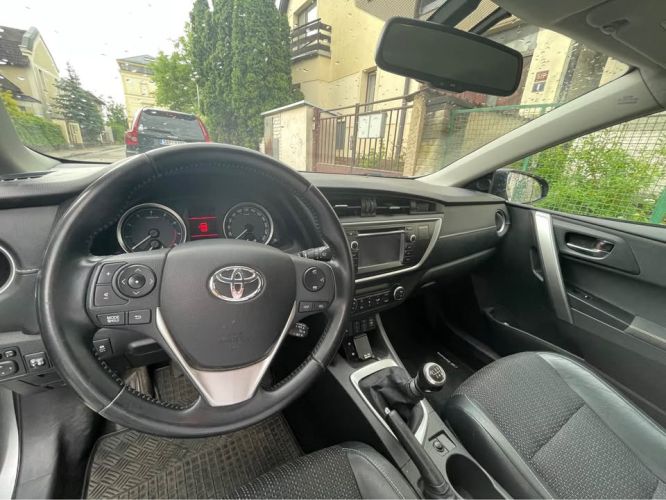 Toyota Auris Touring - dobrá nabídka? #3