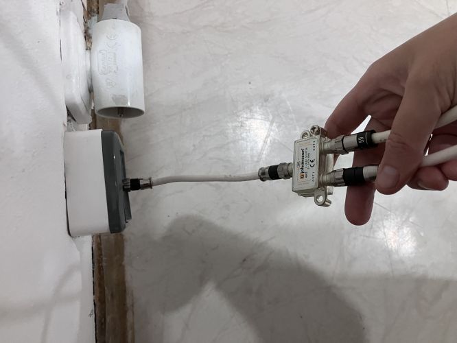 Jak zapojit router Vodafone do zasuvky v druhe mistnosti