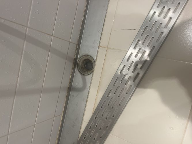 Čištění sprchového odpadu